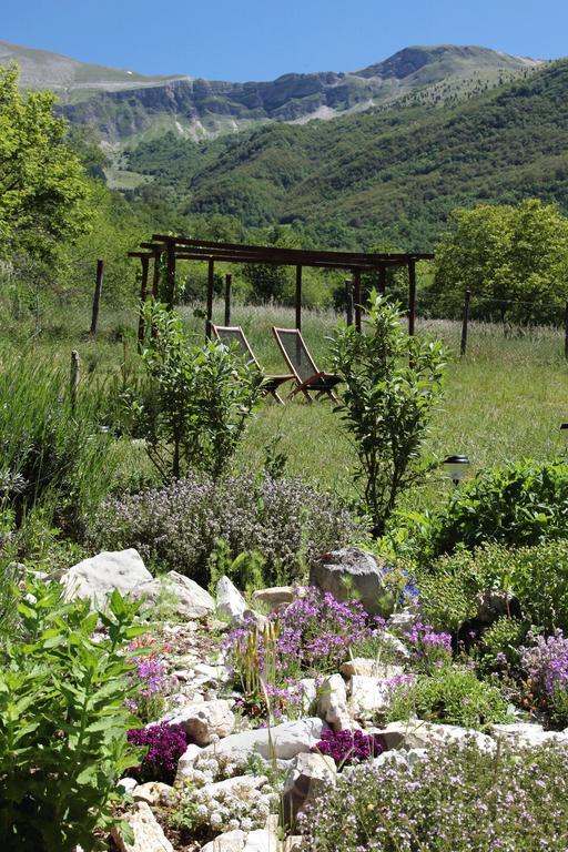 B&B Cascina Dell'Orso Castelsantangelo sul Nera Екстериор снимка